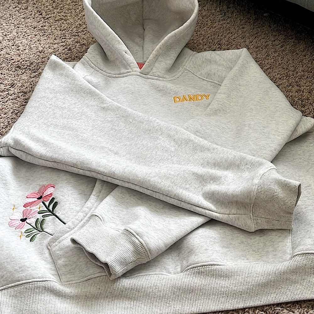 DANDY Size Small "Gift Giving" Hoodie!!